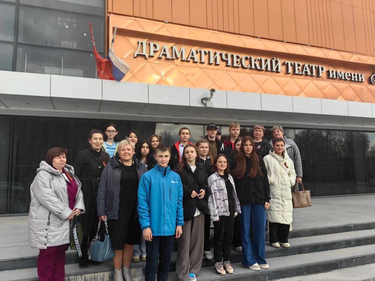 Учащиеся и педагоги школ Тобольского района посетили Тобольский драматический театр